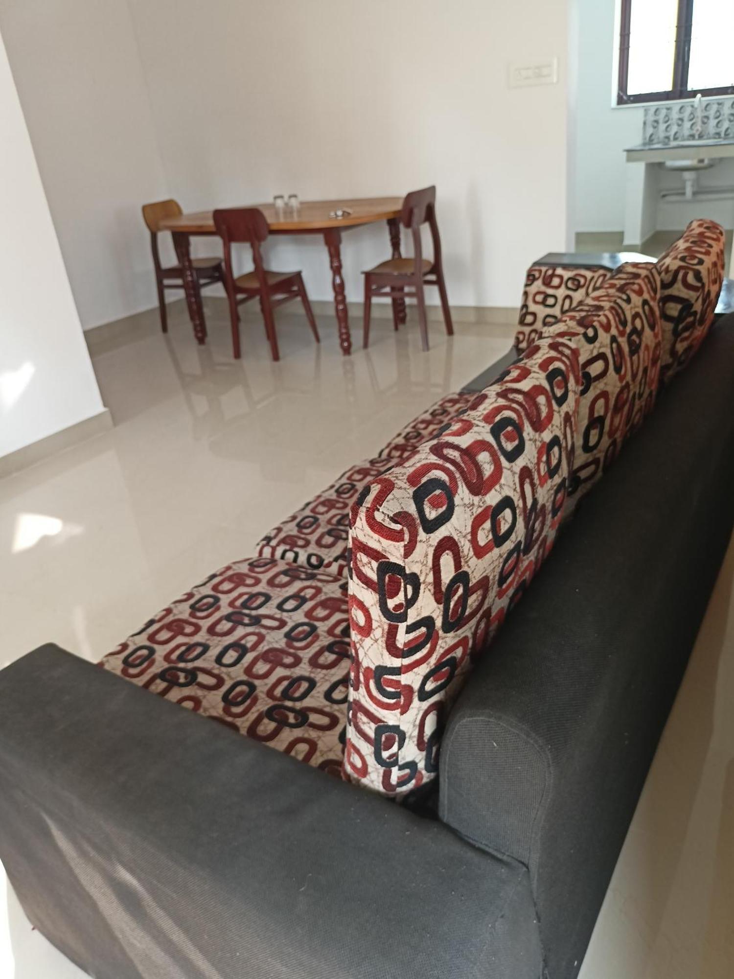 Space Villa Homestay Irimbranallur Ngoại thất bức ảnh