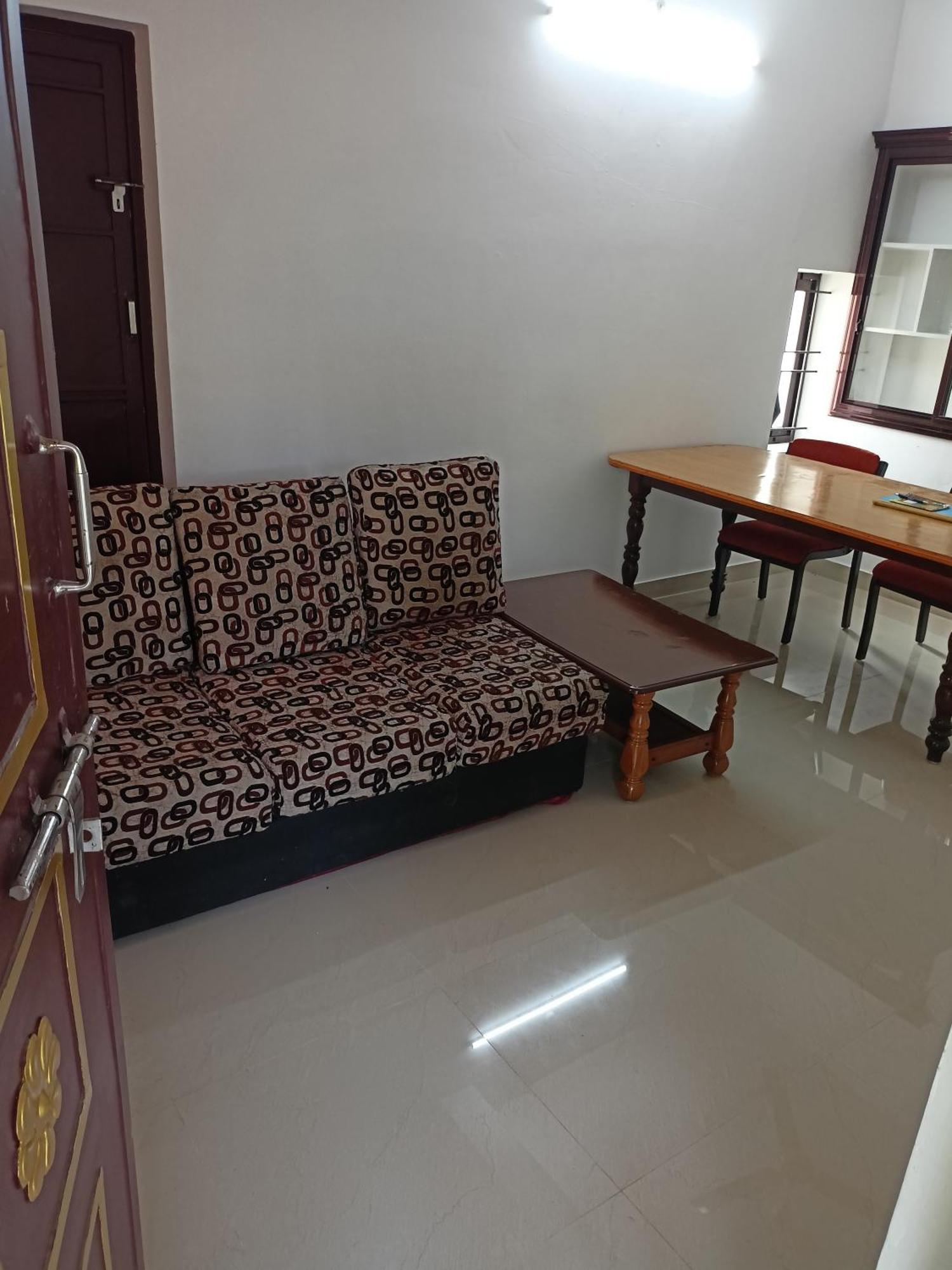 Space Villa Homestay Irimbranallur Ngoại thất bức ảnh